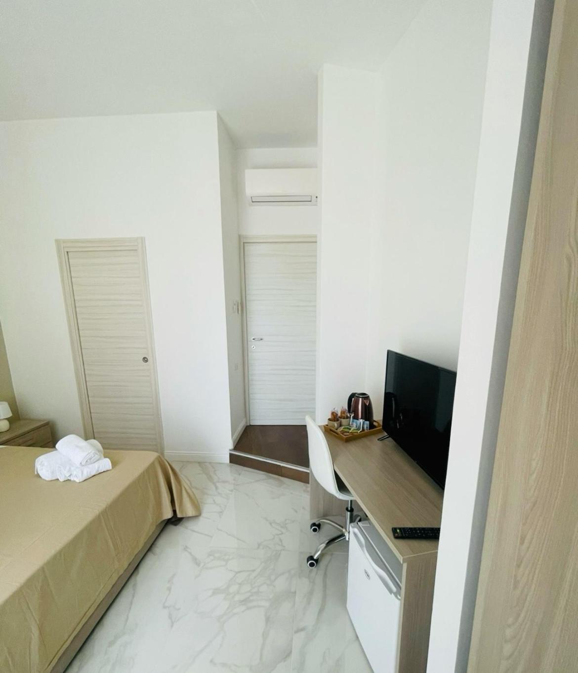 Nerisa Home Napels Buitenkant foto