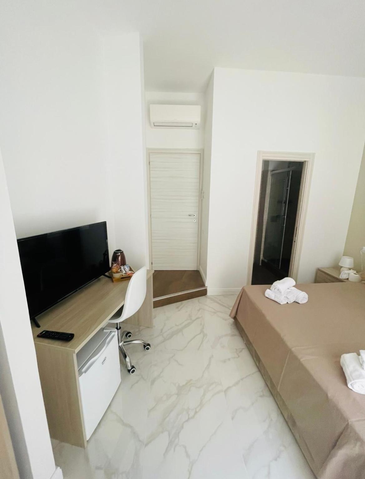 Nerisa Home Napels Buitenkant foto
