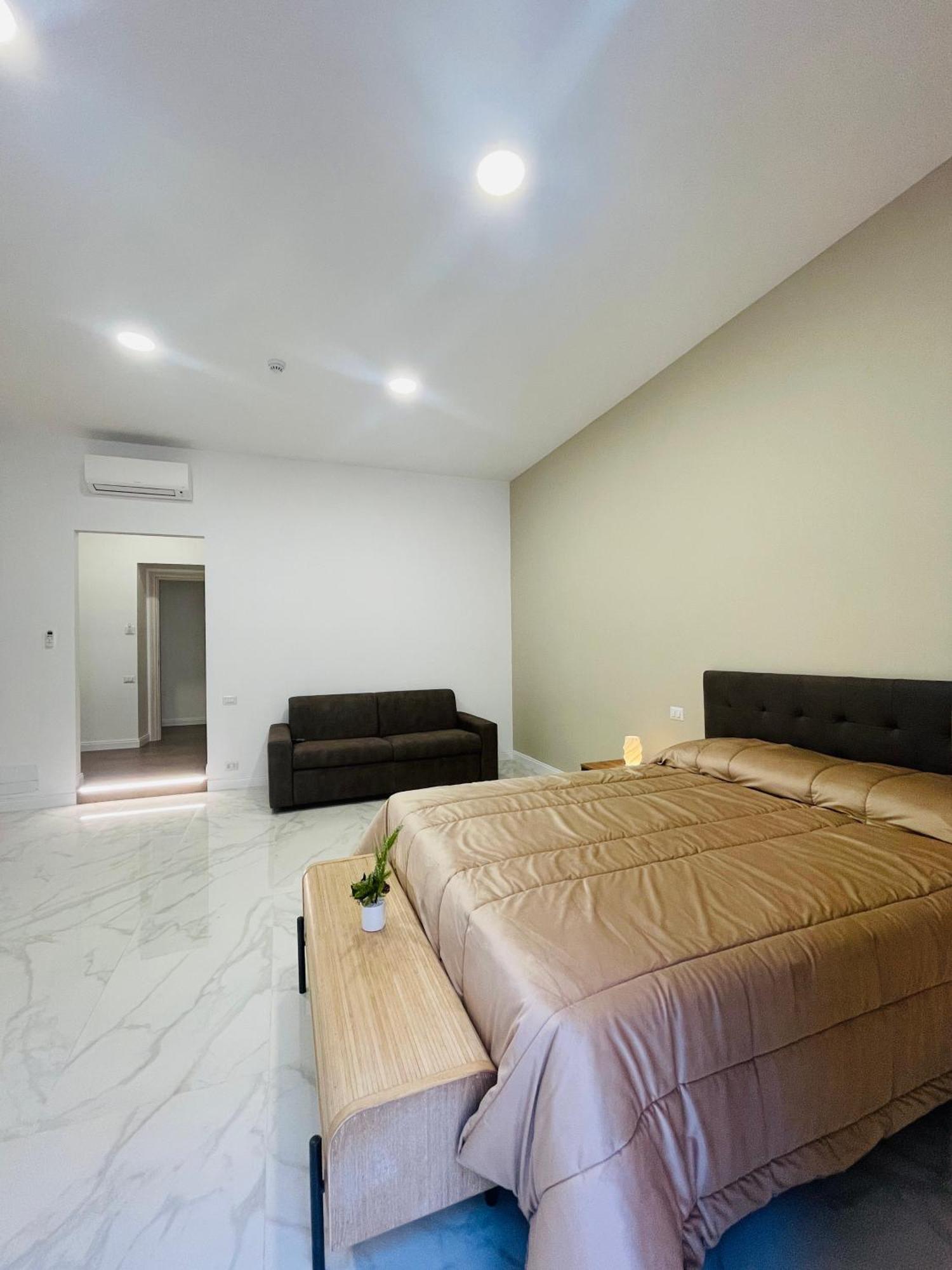 Nerisa Home Napels Buitenkant foto